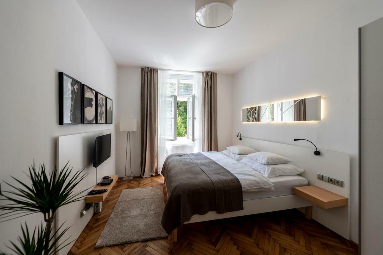 Apartment Slavikova 11 Prag Eksteriør billede
